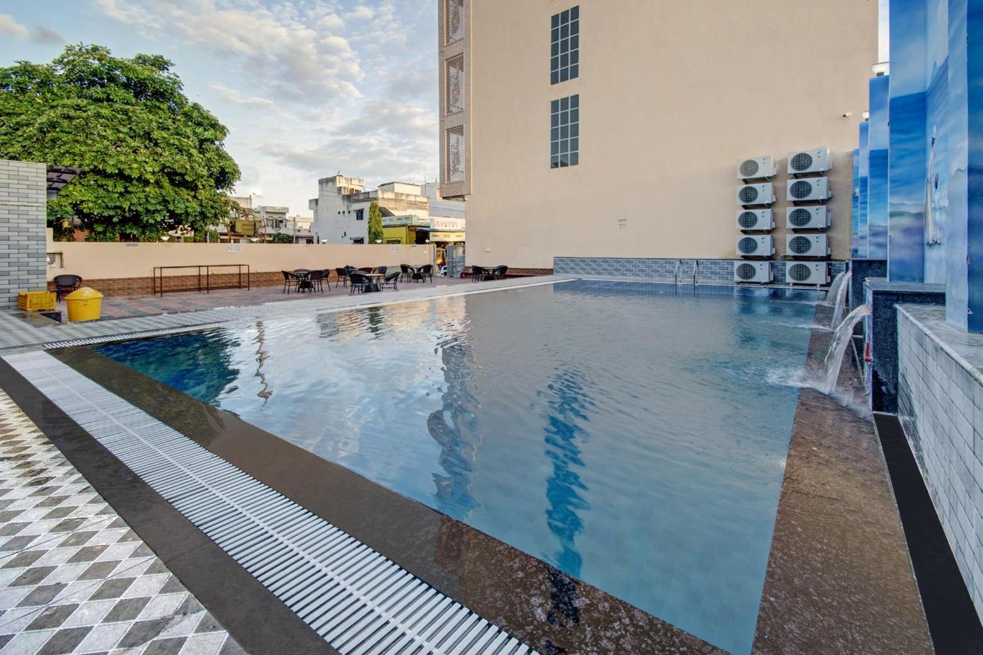 Hotel Ratan Palace By Select ชัยปุระ ภายนอก รูปภาพ
