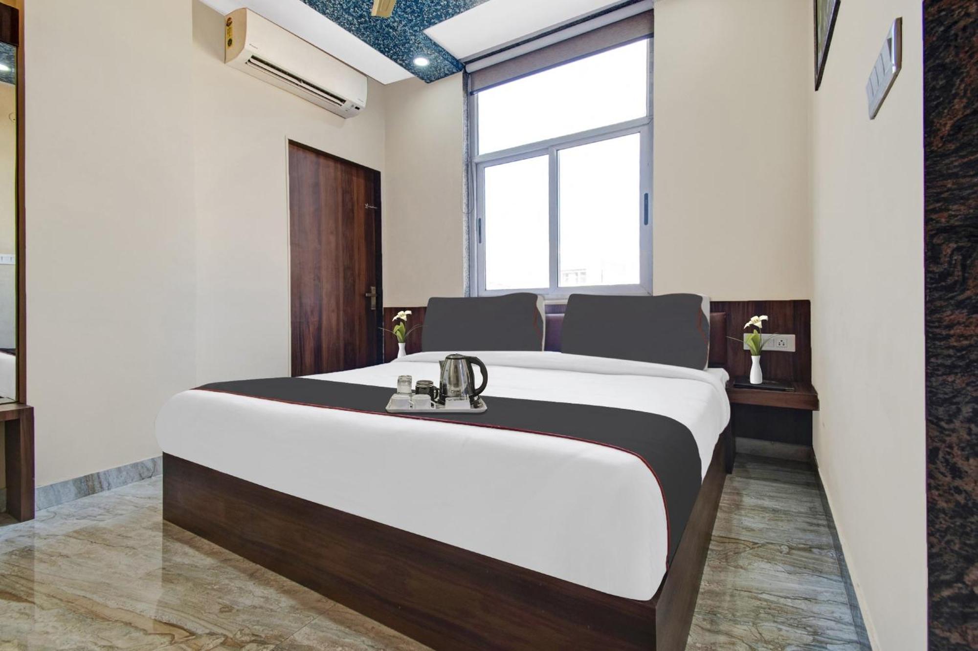 Hotel Ratan Palace By Select ชัยปุระ ภายนอก รูปภาพ